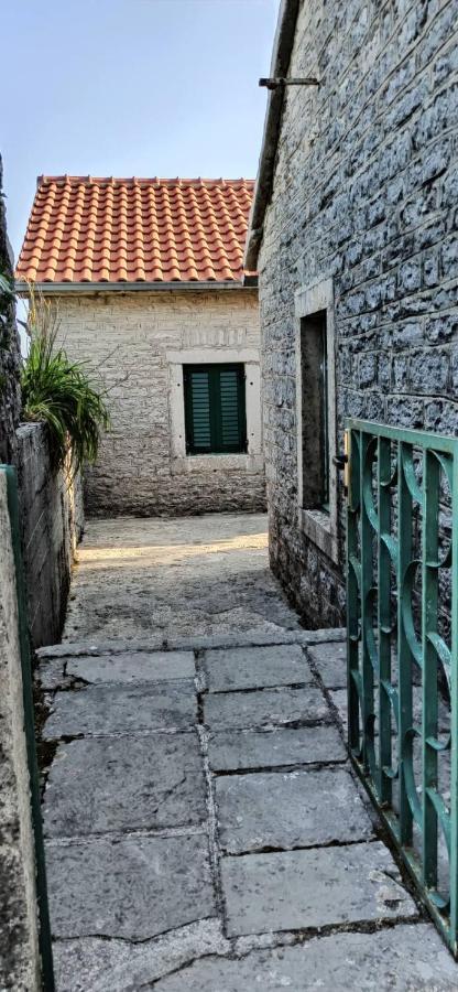 Old House Djurovic Villa Herceg Novi Eksteriør bilde